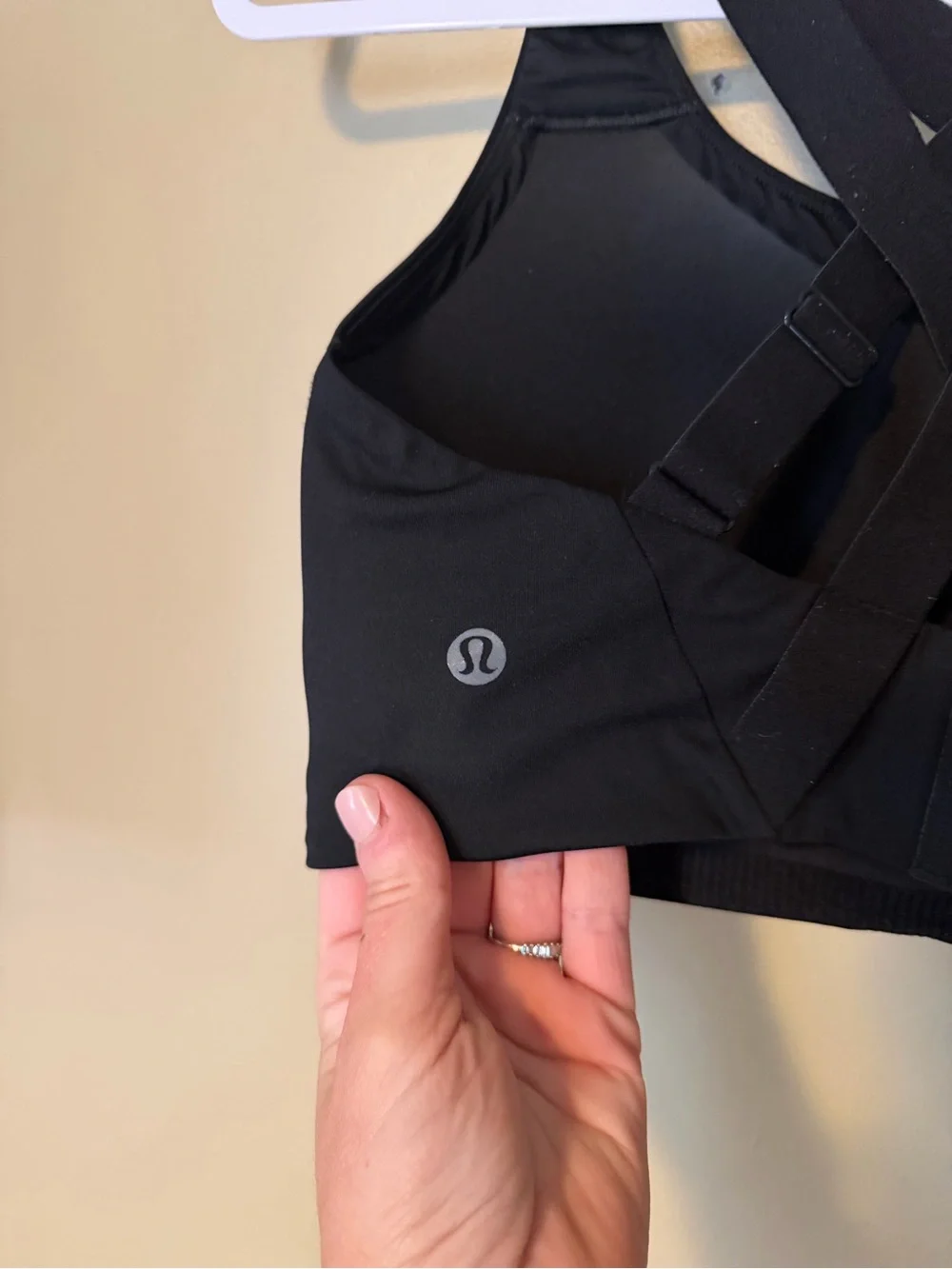 lululemon athletica Energy Bra in Black